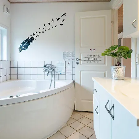 Holiday home 9 Person In Humble-by Traum