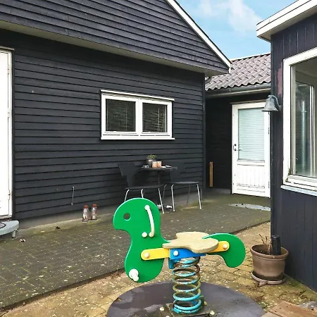 9 Person In Humble-by Traum