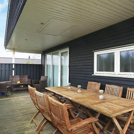 9 Person In Humble-by Traum * Nordenbro Vesteregn